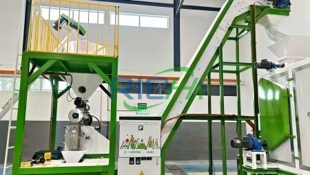 Algeria 400-500KG cat litter production line