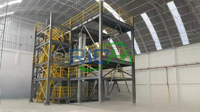 Línea de producción de alimentos para pollos de 5 tph en Perú