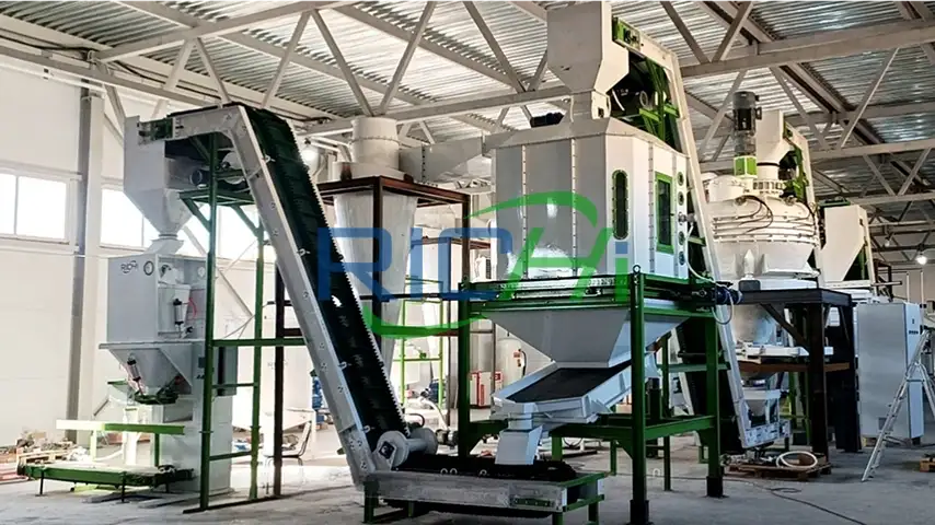 auto bagging equipment in Russia 1.5-2 tph fish feed production line