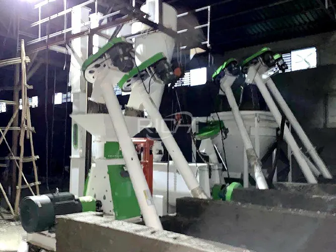 4 T/H Chicken Feed Processing Machine Exported Ethiopia